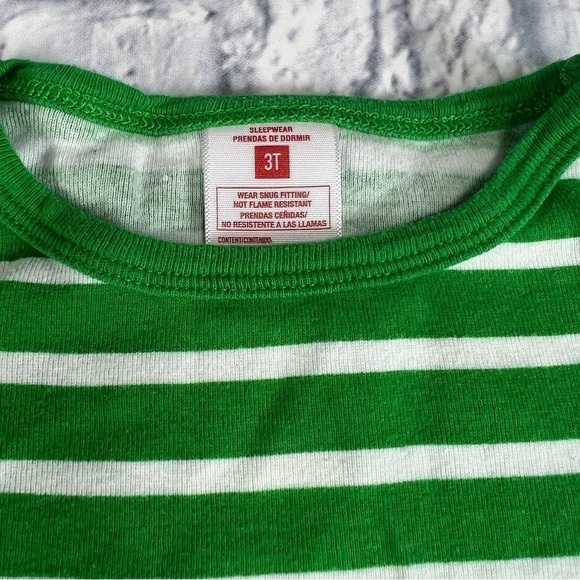 Green striped matching pajamas size 3T - Picture 3 of 7